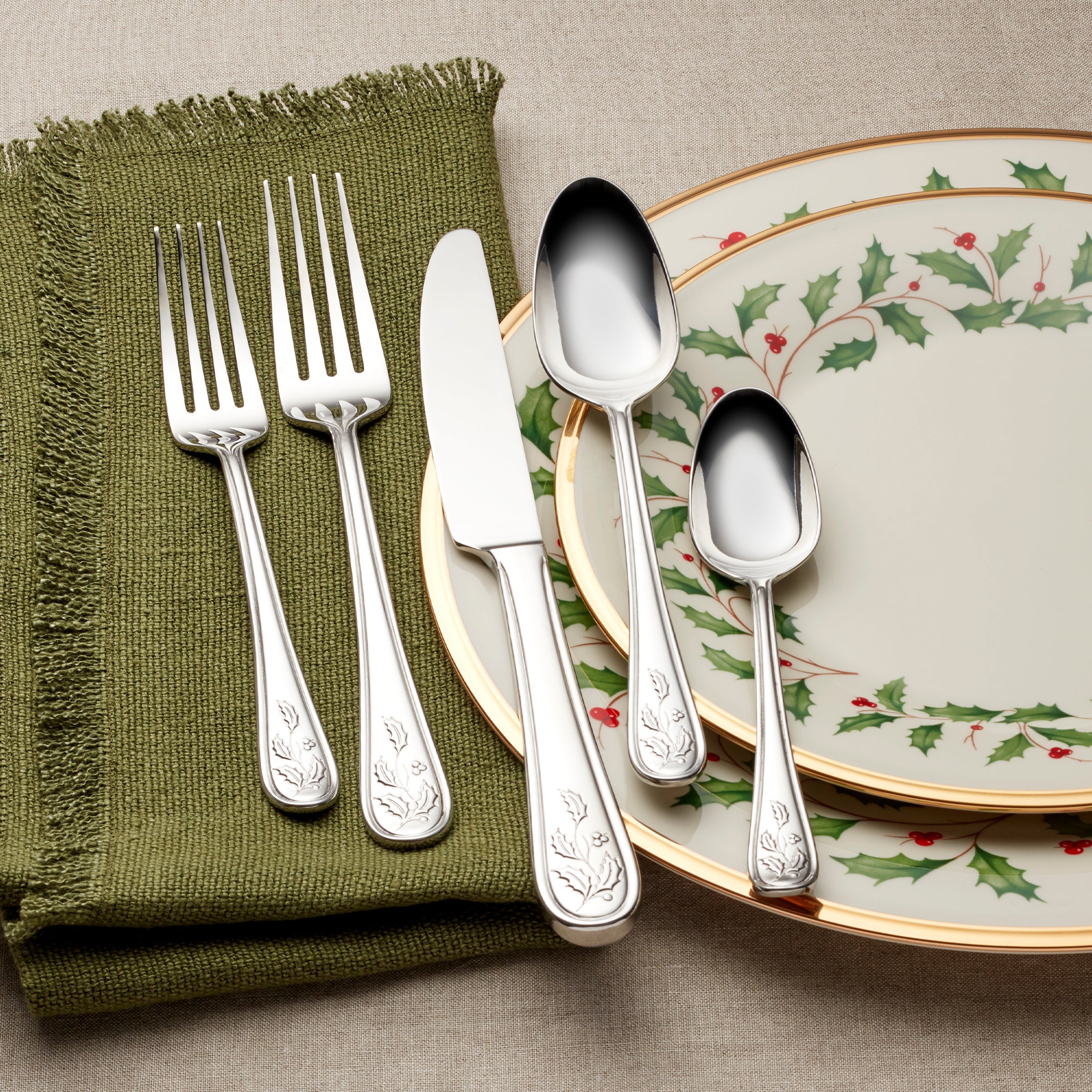 Holiday 65 Piece Flatware Set